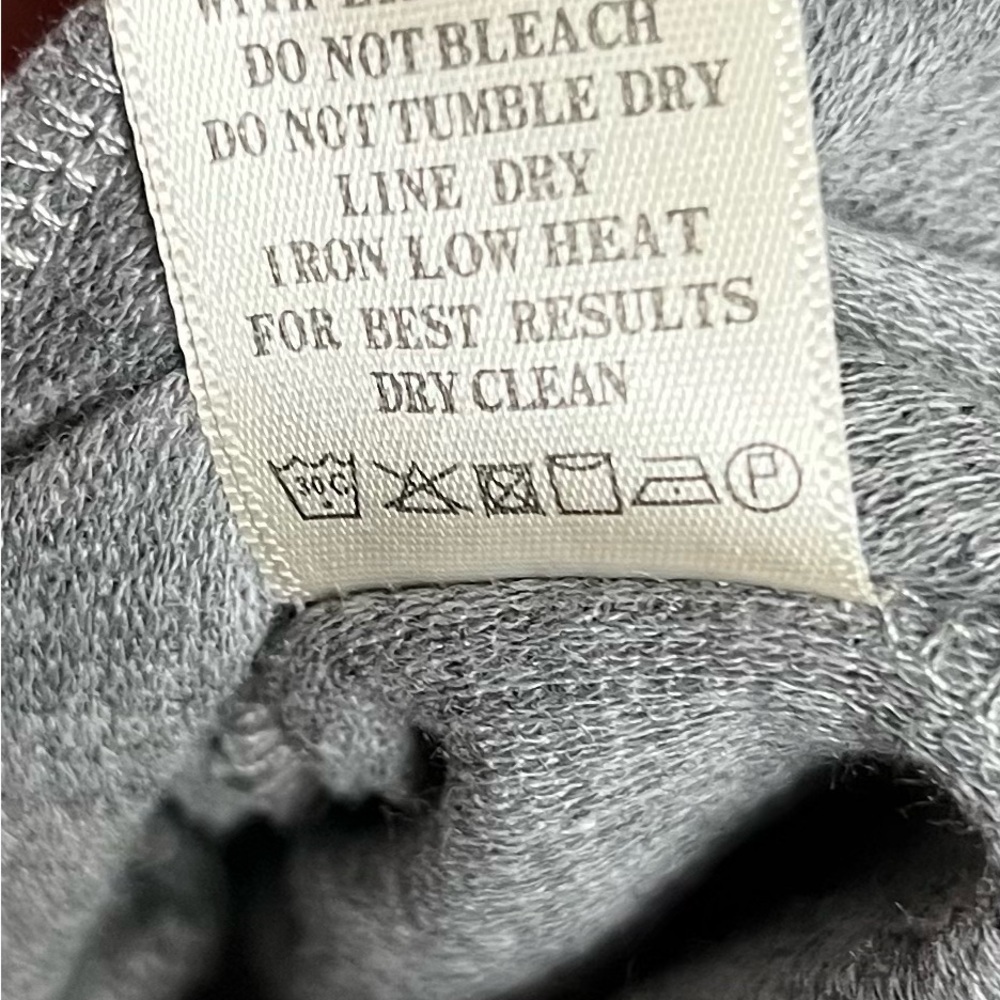 Gray Sleeveless Romper - Picture 8 of 8